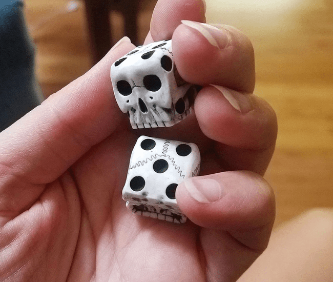 Warlock Skull Dice Set